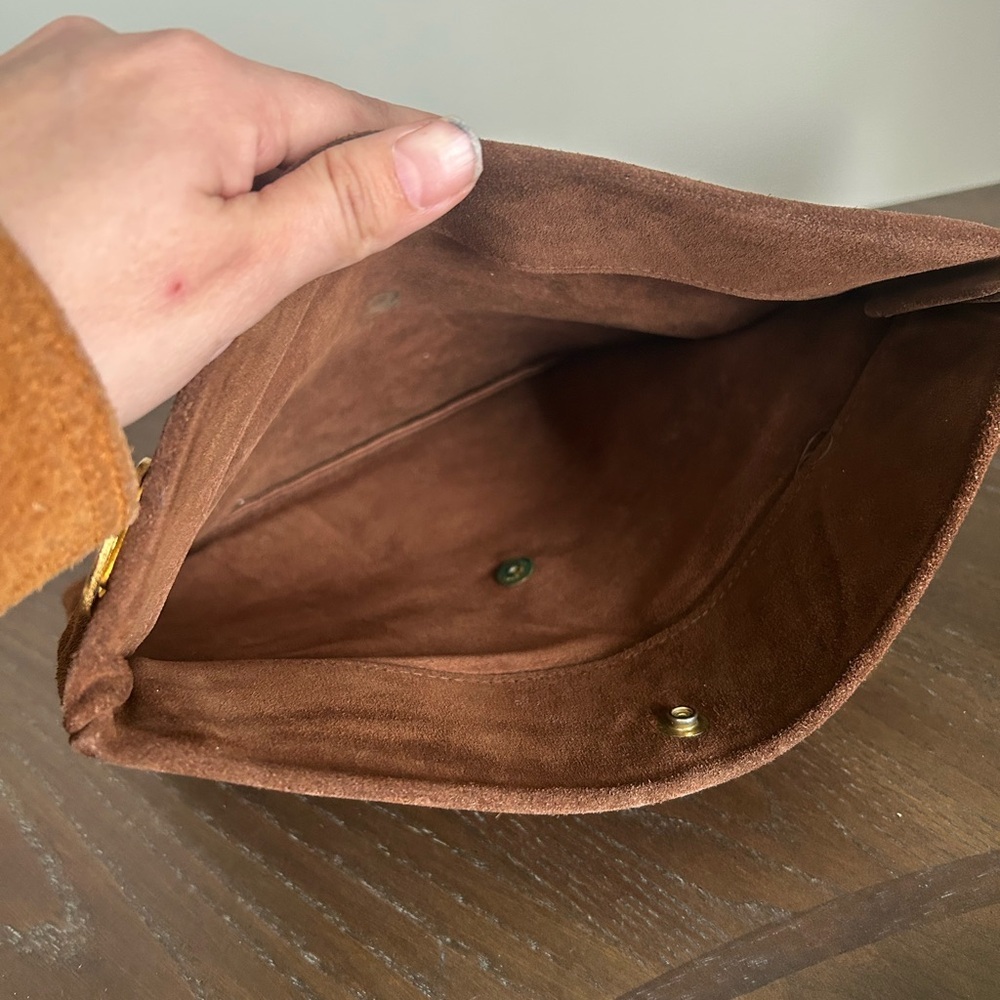 Brown leather clutch with minimalist gold-tone details and gold chain wristlet - Picture 11 of 14